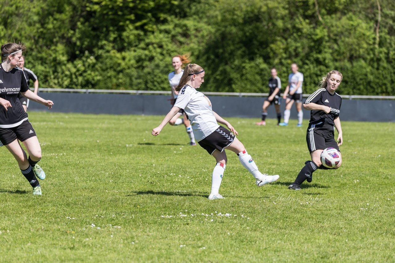 Bild 150 - F SV Henstedt Ulzburg - SV Fortuna Boesdorf : Ergebnis: 3:1